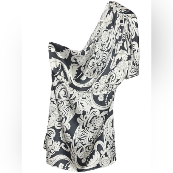 Vintage CACHE Y2K One shoulder top SILK Blouse 
Black and White Size Small - Picture 5 of 12